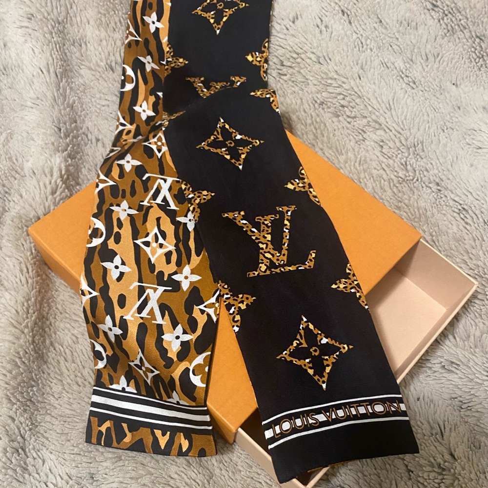 ❌SOLD❌Louis Vuitton Jungle Bandeau